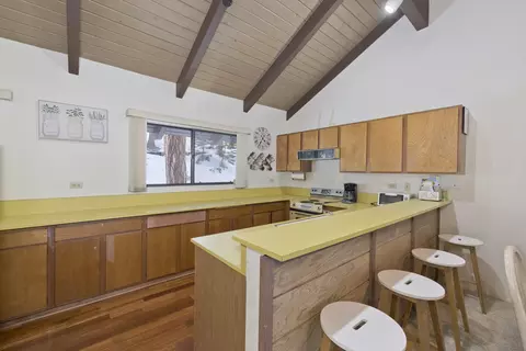 98 Tyrol Ln #306, Mammoth Lakes, CA 93546