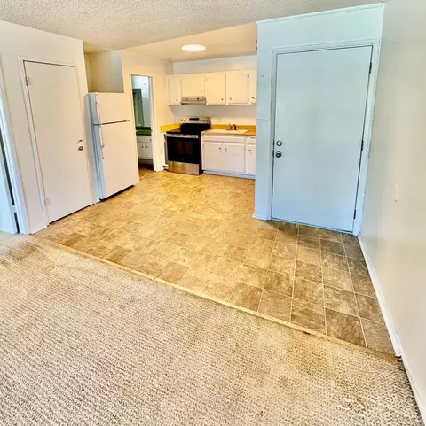 137 Laurel Mountain Rd #302, Mammoth Lakes, CA 93546