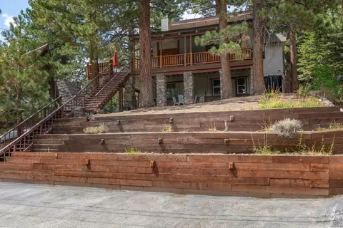 202 Snowcrest Ave, Mammoth Lakes, CA 93546