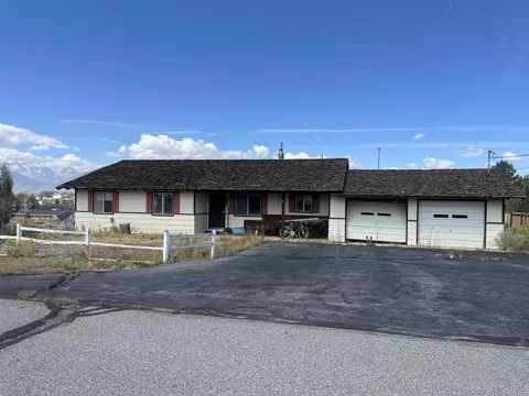 161 N Buckeye Dr, Bridgeport, CA 93517