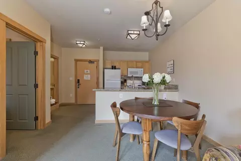 4000 Meridian Blvd #436, Mammoth Lakes, CA 93546