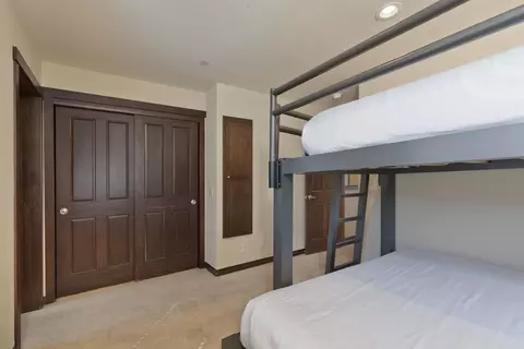 28 Oak Tree Way #7, Mammoth Lakes, CA 93546 photo 23