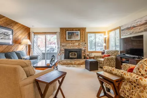 2 Arrowhead Dr #23, Mammoth Lakes, CA 93546