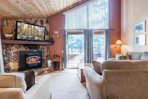2112 Meridian Blvd #7, Mammoth Lakes, CA 93546