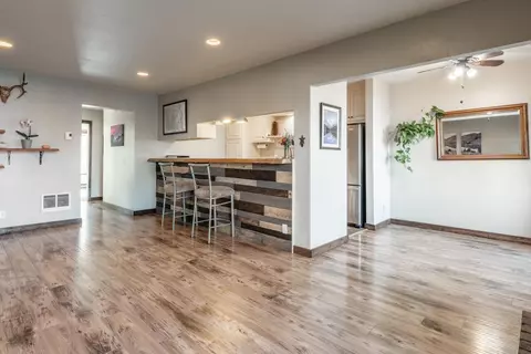48 Aspen Ter #6, Crowley Lake, CA 93546