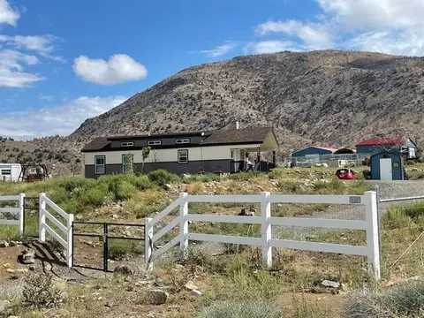 2730 Eastside Ln, Coleville, CA 96107