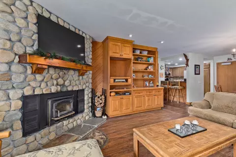 865 Majestic Pines Dr #125, Mammoth Lakes, CA 93546