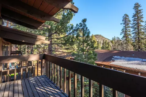 221 Canyon Blvd #206, Mammoth Lakes, CA 93546