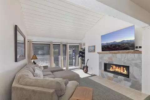 895 Canyon Blvd #78, Mammoth Lakes, CA 93546