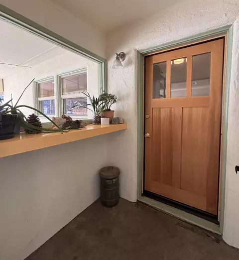 Entry Way - 157 Johnston Dr, Bishop, CA 93514 photo 1 of 1