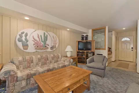 244 Lakeview Blvd #149, Mammoth Lakes, CA 93546