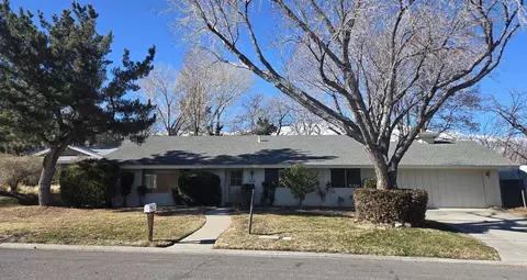 109 Elmcrest Dr, Big Pine, CA 93513