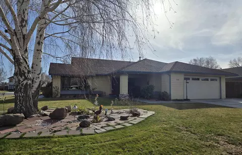 2428 Choctaw Dr, Bishop, CA 93514