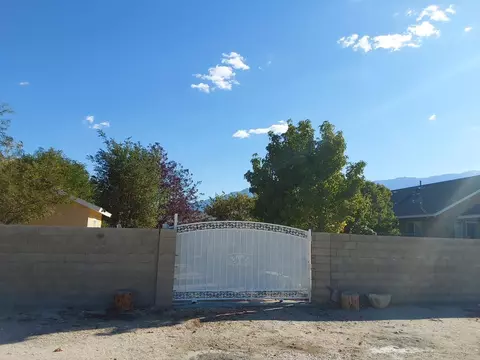 Exterior - 121 E Pangborn St, Lone Pine, CA 93545 photo 5 of 15