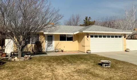 121 E Pangborn St, Lone Pine, CA 93545