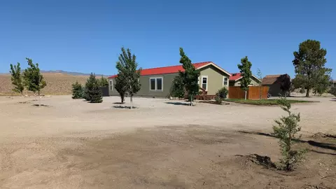 352 Wofford Rd, Chalfant, CA 93514 photo 3