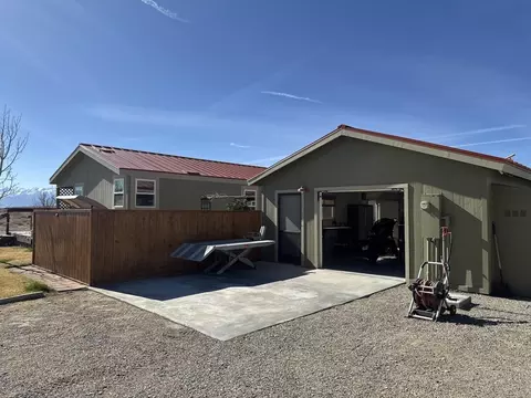 352 Wofford Rd, Chalfant, CA 93514 photo 4