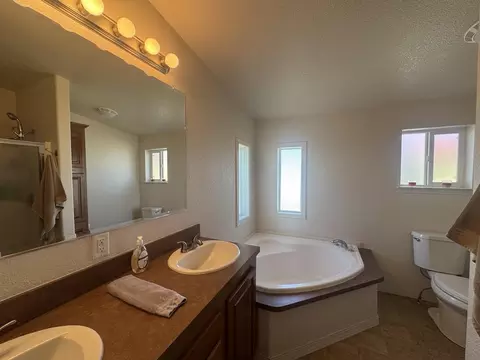 352 Wofford Rd, Chalfant, CA 93514 photo 18