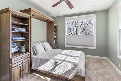 Bedroom - 233 Mt Tom Rd, Bishop, CA 93514 photo 1 of 4