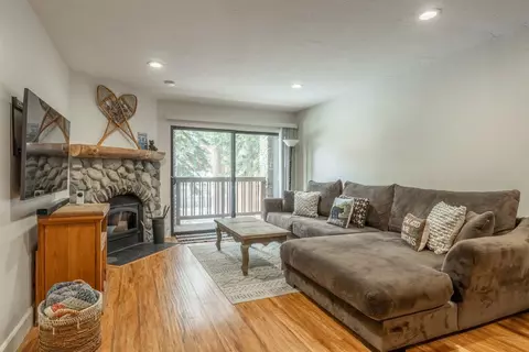 3253 Meridian Blvd #235, Mammoth Lakes, CA 93546