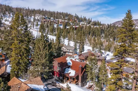15 Old Juniper Ln, Mammoth Lakes, CA 93546