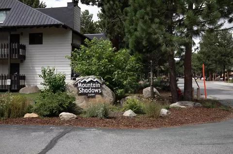 2289 Sierra Nevada Rd #DOOR G10, Mammoth Lakes, CA 93546