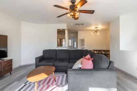 852 Crosby St #8, Bishop, CA 93514 photo 2