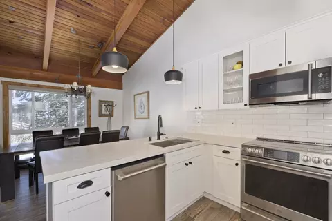 808 Canyon Blvd #138, Mammoth Lakes, CA 93546