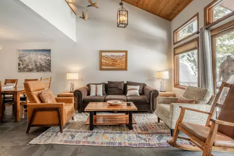 3392 Chateau Rd #2, Mammoth Lakes, CA 93546