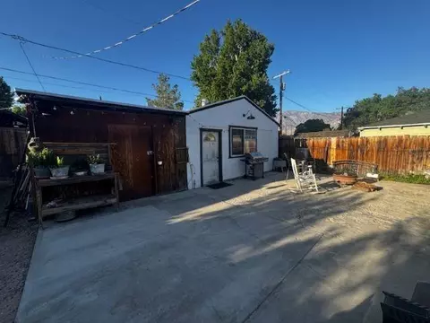 Exterior - 625 E Inyo St, Lone Pine, CA 93545 photo 2 of 5