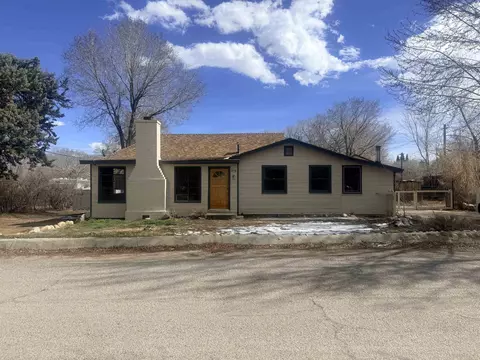 Exterior - 310 Shepard Ln, Bishop, CA 93514 photo 2 of 7