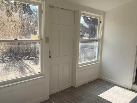 Entry Way - 310 Shepard Ln, Bishop, CA 93514 photo 3 of 4