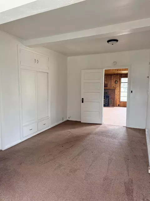 Bedroom - 310 Shepard Ln, Bishop, CA 93514 photo 2 of 3