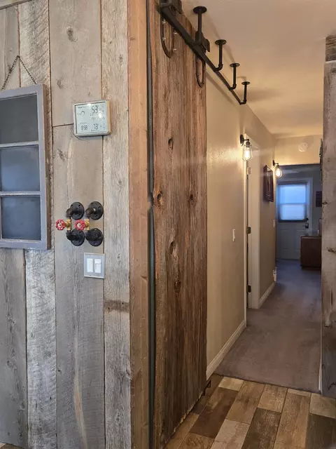 Entry Way - 2307 Galloway Ave, Bishop, CA 93514 photo 1 of 1