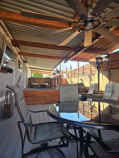 Exterior - 2307 Galloway Ave, Bishop, CA 93514 photo 4 of 8