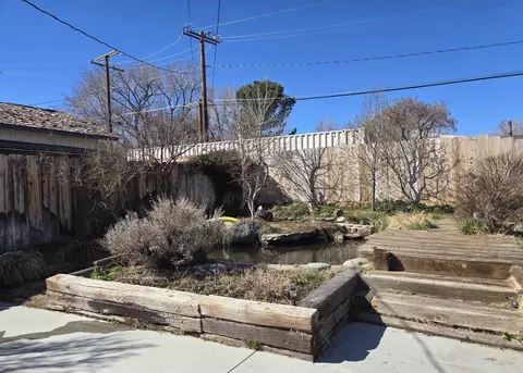 Exterior - 3028 Laurel Rd, Bishop, CA 93514 photo 7 of 8