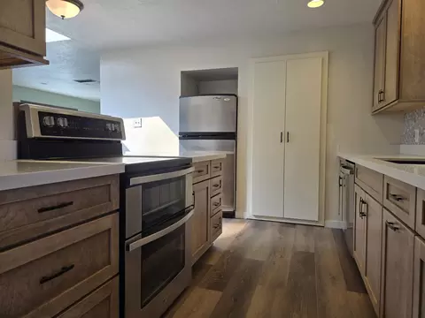 Kitchen - 3028 Laurel Rd, Bishop, CA 93514 photo 2 of 2