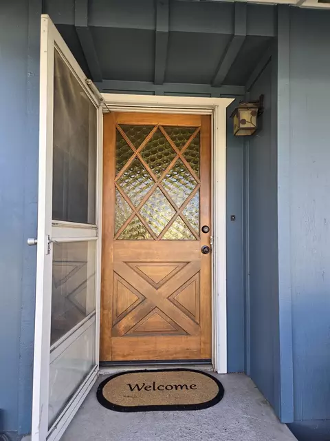Entry Way - 3028 Laurel Rd, Bishop, CA 93514 photo 1 of 1