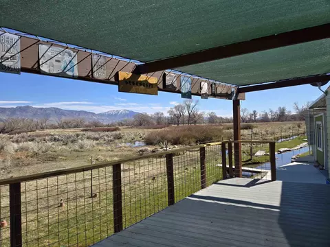 Exterior - 1528 Argyle Ln, Bishop, CA 93514 photo 4 of 6