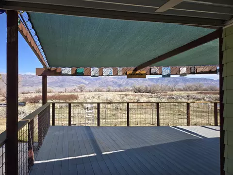 Exterior - 1528 Argyle Ln, Bishop, CA 93514 photo 3 of 6