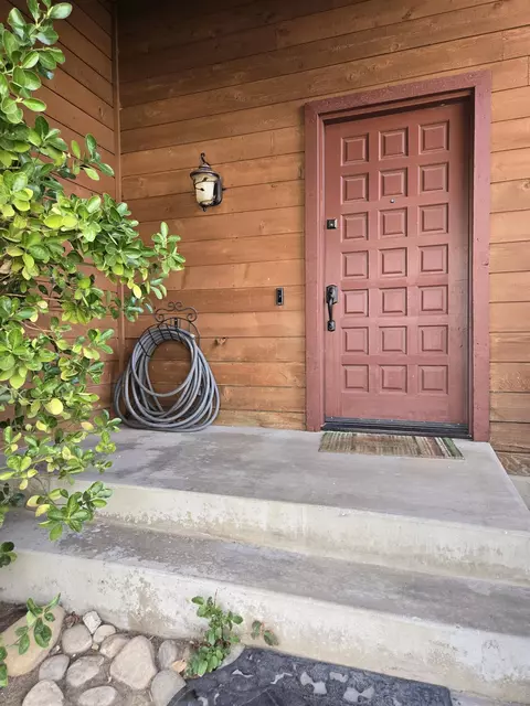1631 Shoshone Dr, Bishop, CA 93514 photo 2