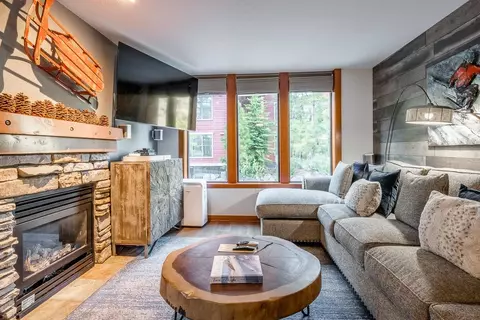 100 Canyon Blvd #3128, Mammoth Lakes, CA 93546