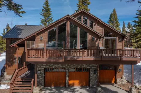 125 Le Verne St, Mammoth Lakes, CA 93546