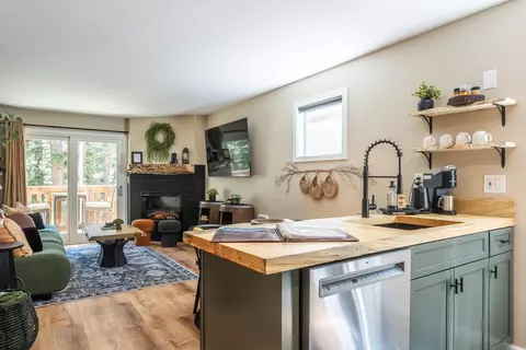 141 Lakeview Apt 26 Blvd #26, Mammoth Lakes, CA 93546