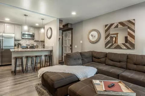 2499 Sierra Nevada S-1 Rd #S-1, Mammoth Lakes, CA 93546