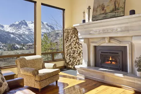 70 Highland Dr, June Lake, CA 93529