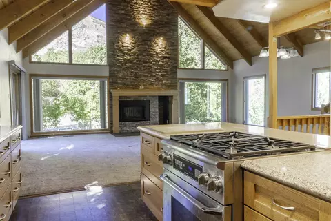 141 Sage Dr, Bishop, CA 93514