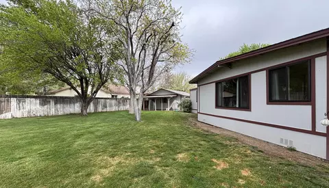 Exterior - 2323 Grazide Cir, Bishop, CA 93514 photo 3 of 5