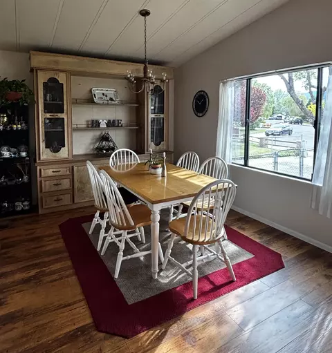Dining - 2323 Grazide Cir, Bishop, CA 93514 photo 1 of 1
