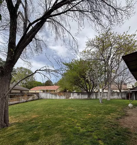 Exterior - 2323 Grazide Cir, Bishop, CA 93514 photo 4 of 5